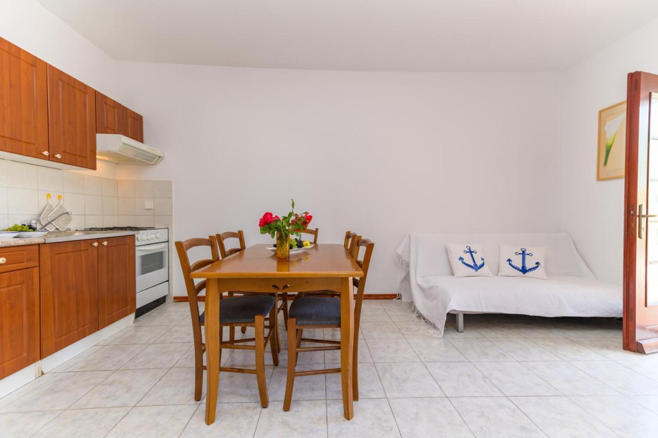 Apartments Marina Veskovic Нерезине Экстерьер фото