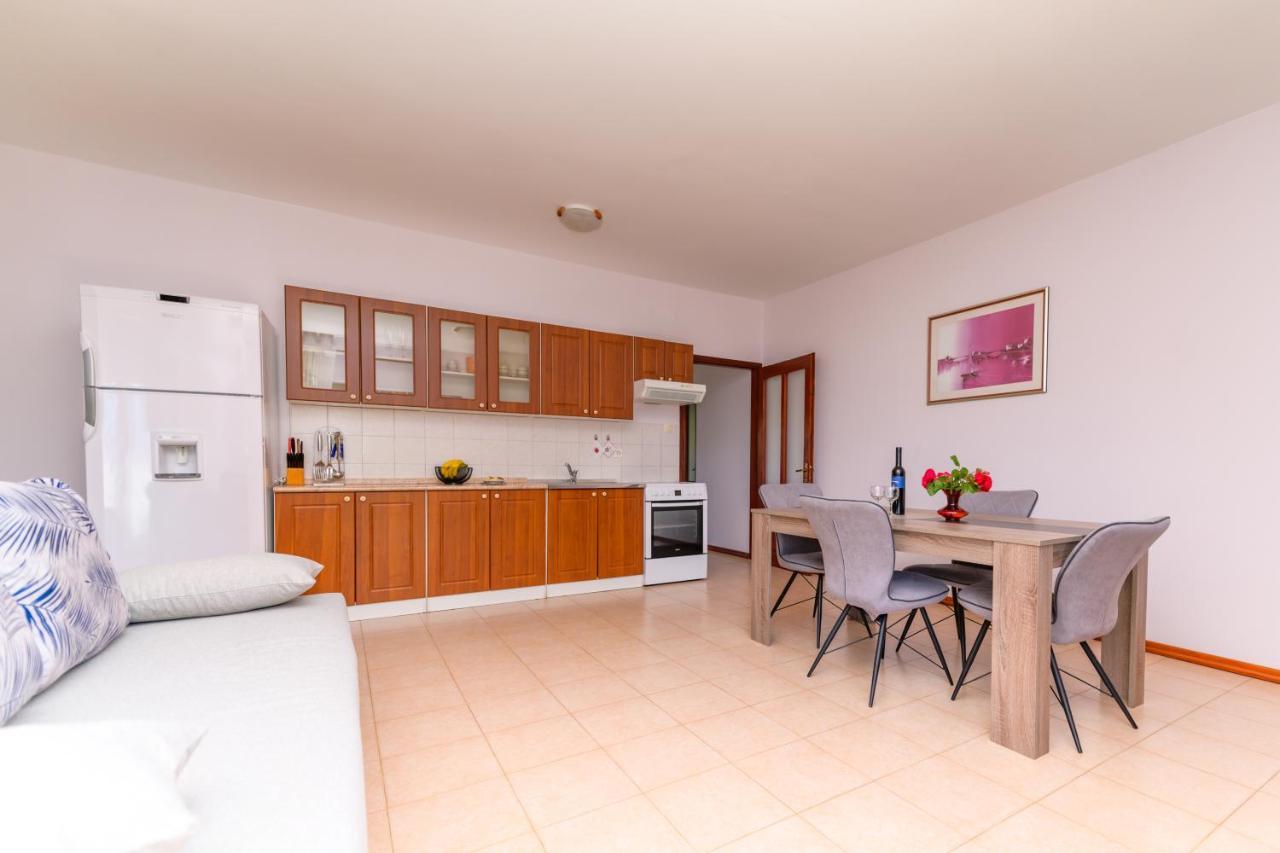 Apartments Marina Veskovic Нерезине Экстерьер фото
